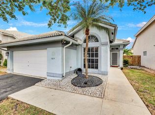 2614 NW 69th Ave, Margate, FL 33063