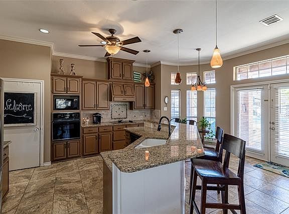 5th image of 107 Martinek Ln