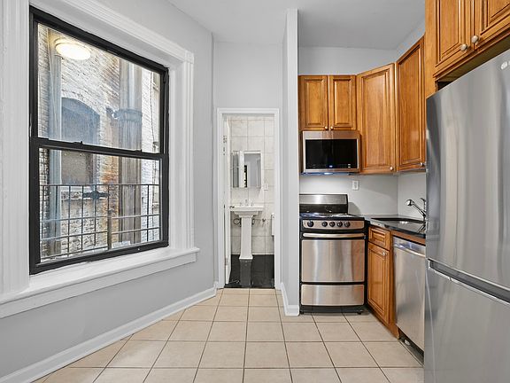 4th image of 466 Amsterdam Ave APT 5C