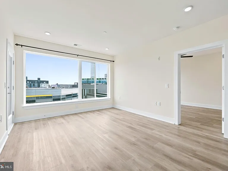 1148 N 2nd St #4I — Photo 11