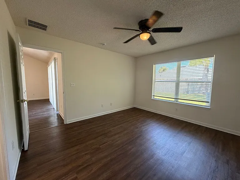 4 Serenity Pl #B — Photo 9