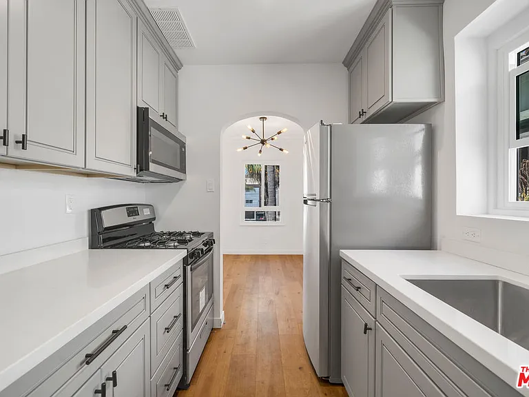 4014 W Adams Blvd #A — Photo 1