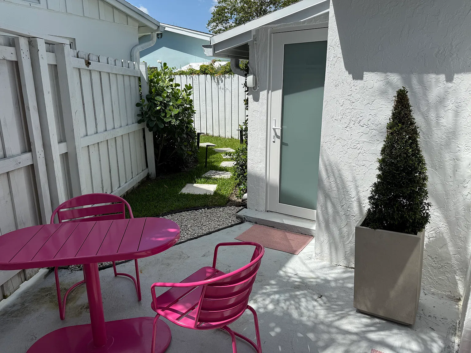 1 bed, 250 sqft, $1,800 — Photo 3