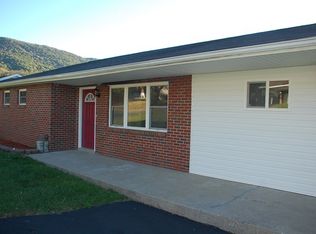 102 View Ct, Bluefield, VA 24605