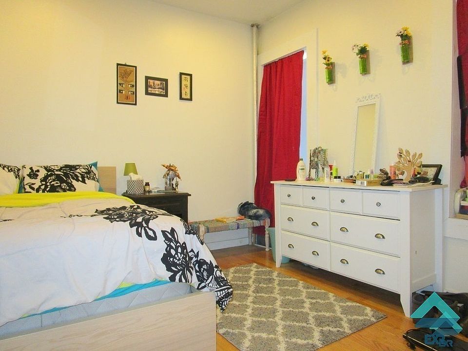 2nd image of 160 Havemeyer St APT 2