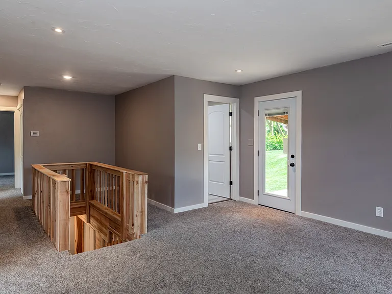 2821 Blackhawk Rd — Photo 23