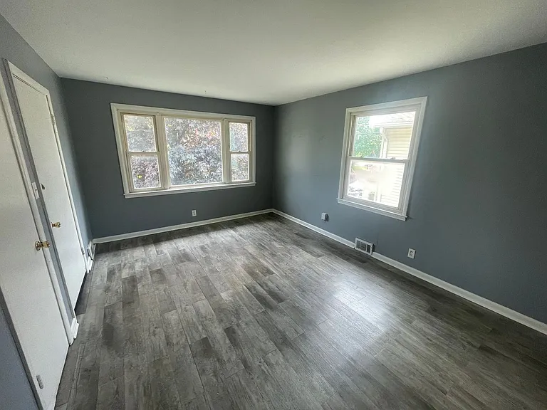 4610-4612 W Eggert Place - Duplex (Ace Property) — Photo 10