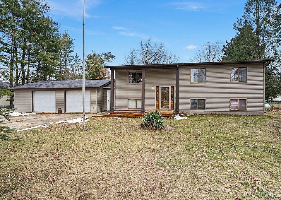 1st image of 2382 Virginia Park Dr