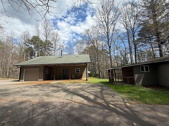 3rd image of 365 Ruby Ln