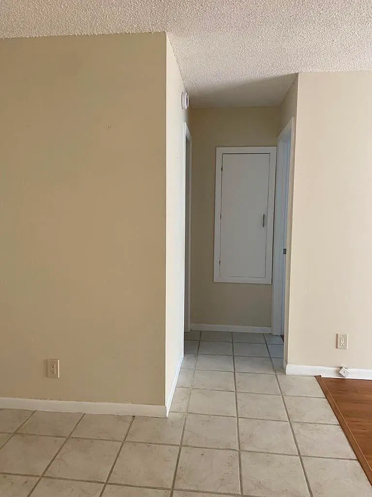 Riviera Park Condominium — Photo 4