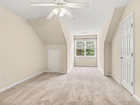 5th image of 531 Elm Ave