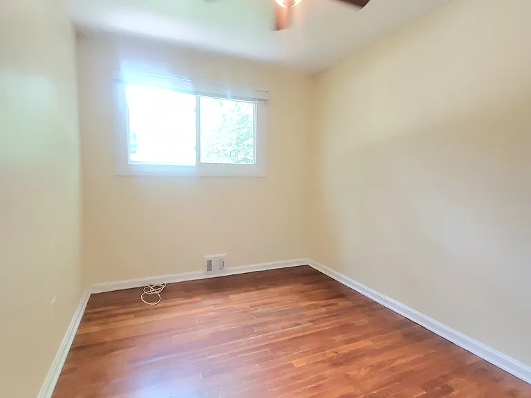 4517 Mayfield Dr — Photo 16