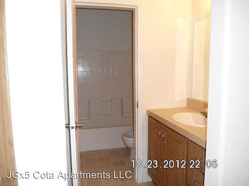 4th image of 1010 S 8th Ave