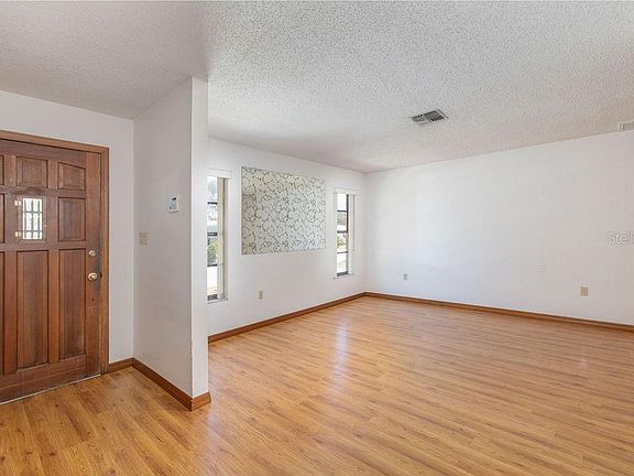 2nd image of 966 Crosley Dr