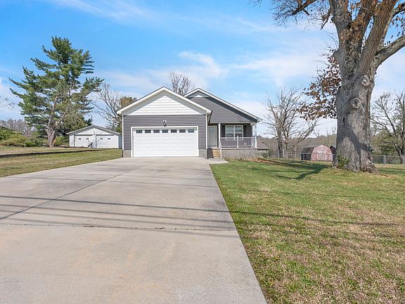 3rd image of 156 Old Post Rd