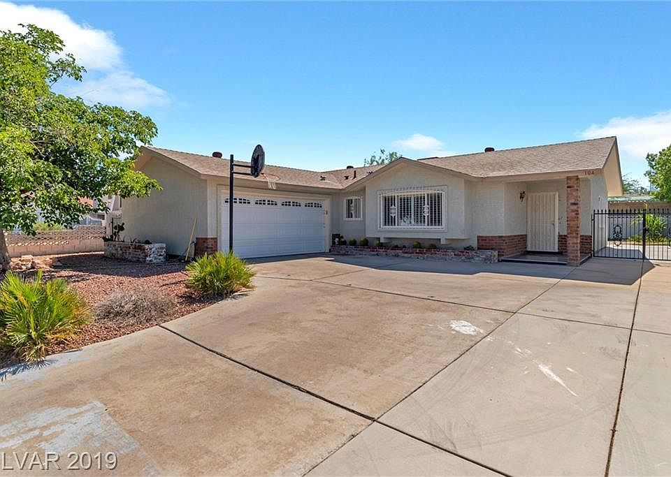 1st image of 104 Breeze Ct