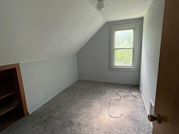 3rd image of 555 Lisbon Ave Floor 2