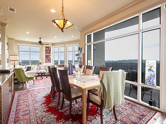 3rd image of 2801 Wexford Dr APT 804
