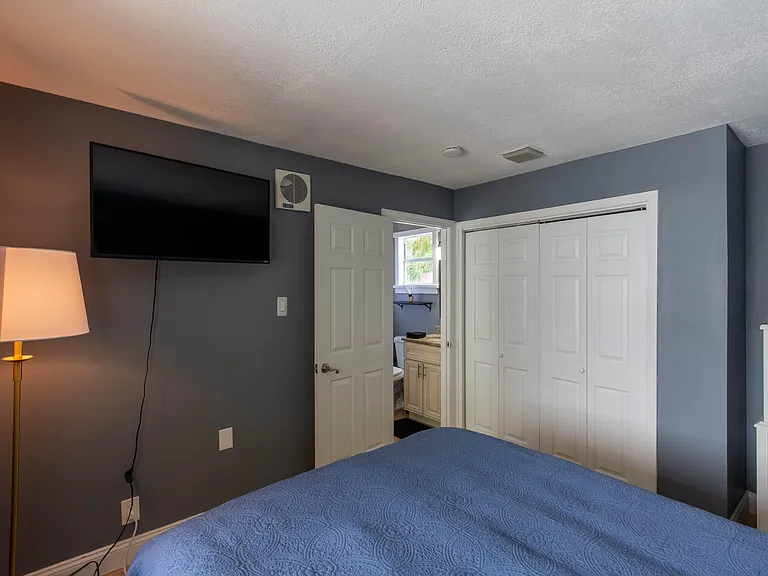 210 Malverne Rd — Photo 15