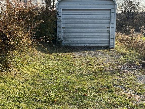 5th image of 48109 Homestead Dr