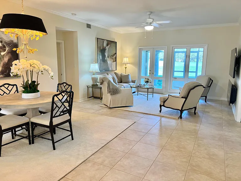 5010 Harmony Cir #101 — Photo 3
