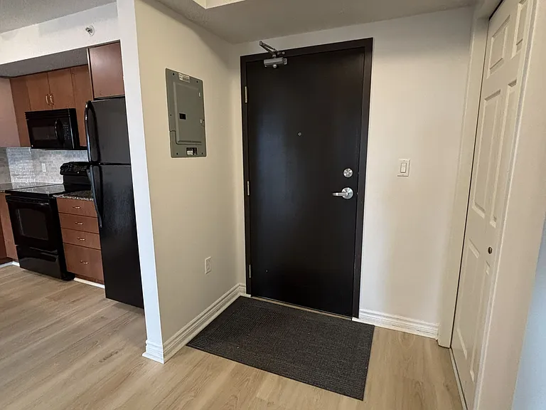 776 Laurelwood Dr #705 — Photo 6