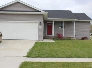 5272 Devonshire Dr, Almont, MI 48003