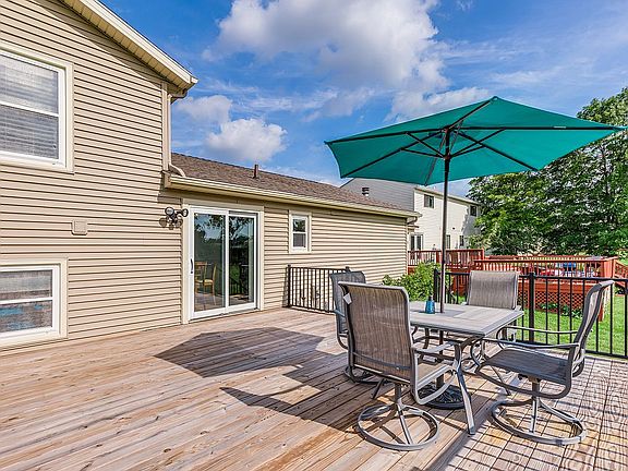 4th image of 18622 Windward Way