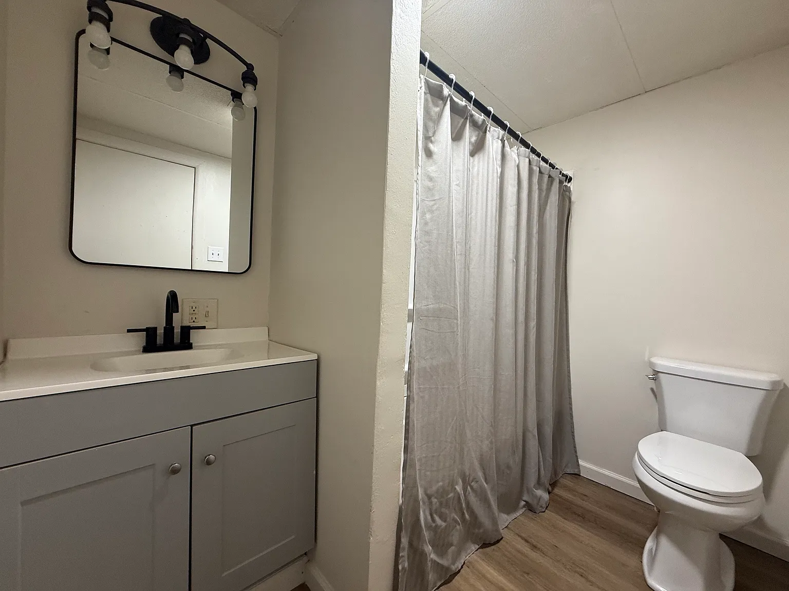 3 bed, $1,450 — Photo 2