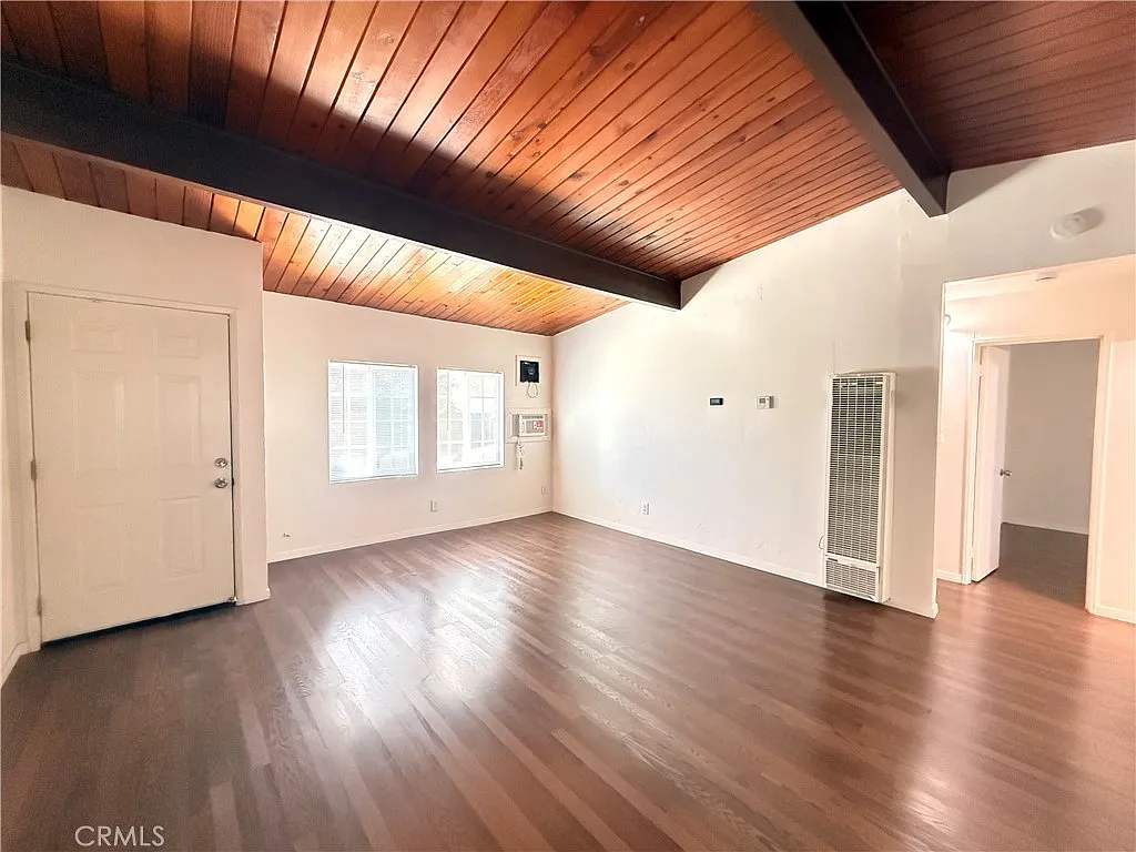 2 bed, 725 sqft, $1,650 — Photo 2
