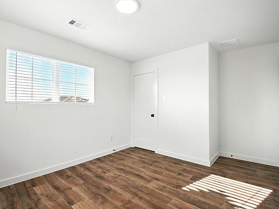 3rd image of 1794 N Peach Creek Dr #B