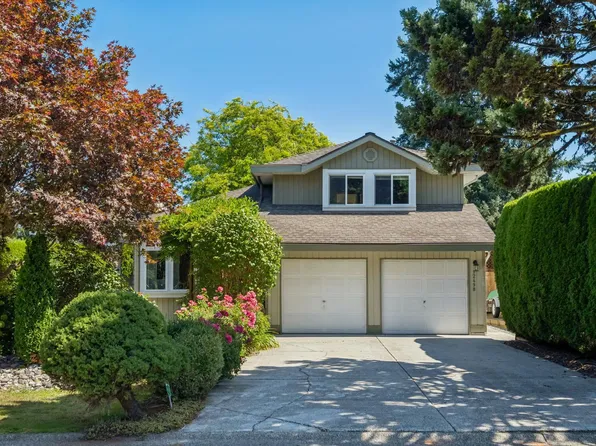 12498 202b St, Maple Ridge, BC V2X 9X3