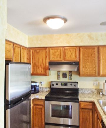 3rd image of 1486 W Jefferson Ave Unit F