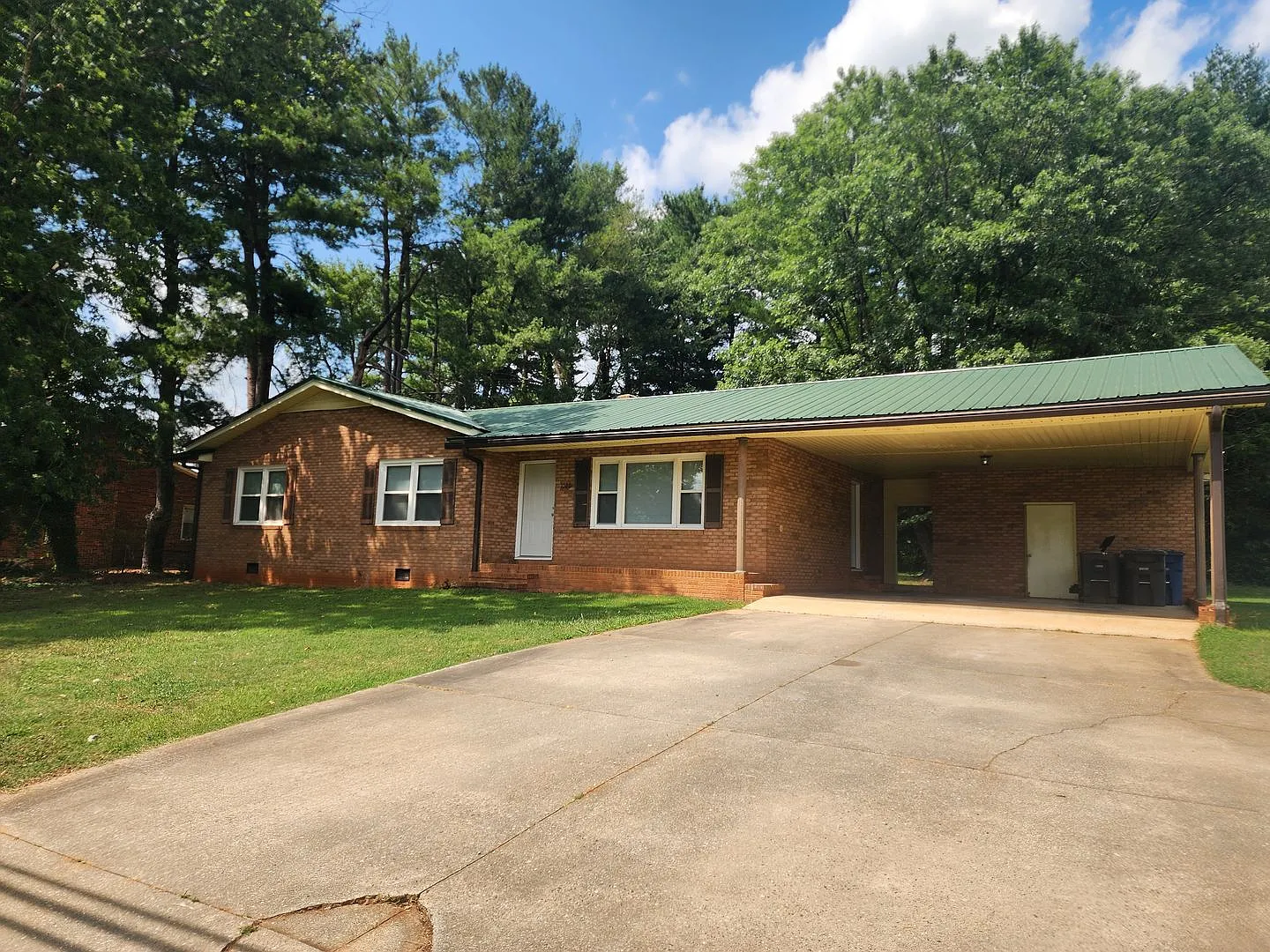 Ideal Statesville Location — Photo 1