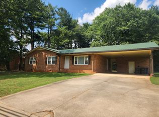 1020 N Center St, Statesville, NC 28677