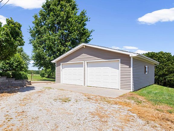 4th image of 33610 Wieneke Branch Rd
