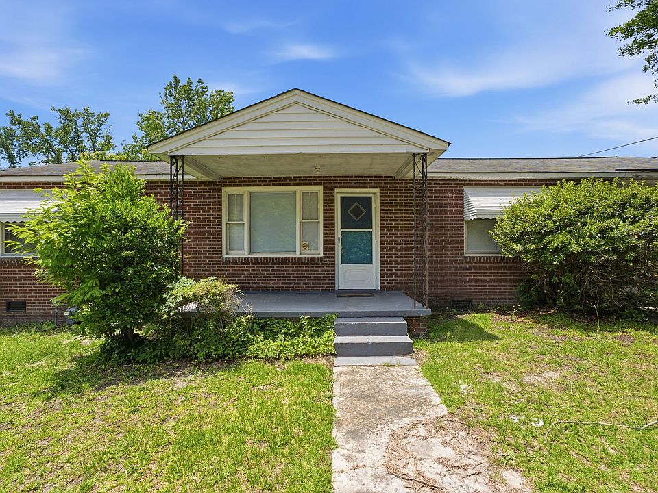 1st image of 3604 Hydrangea St
