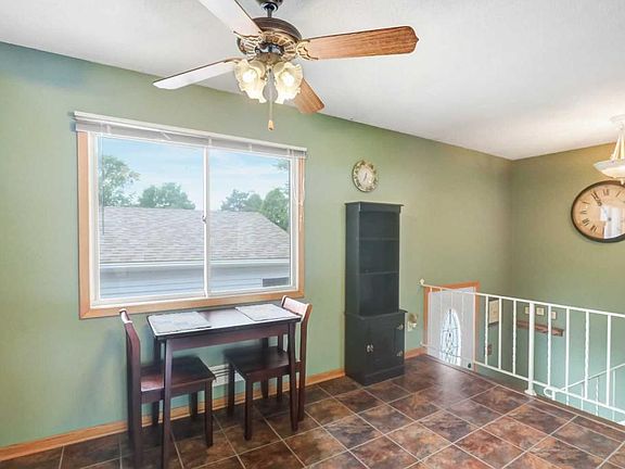 5th image of 8905 Ironwood Ave S