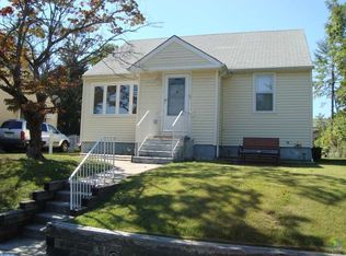 32 Junior Ave, Bellmawr, NJ 08031