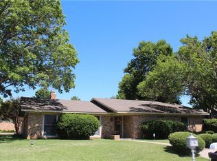 416 Willow Way, Gainesville, TX 76240
