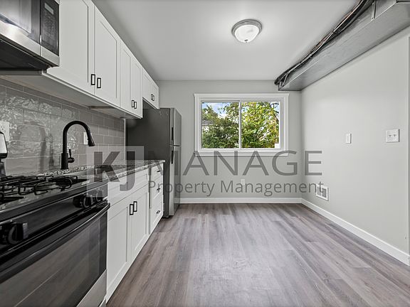 4th image of 32445 Muskegon Ct