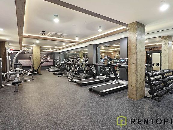 5th image of 340 Evergreen Ave #328