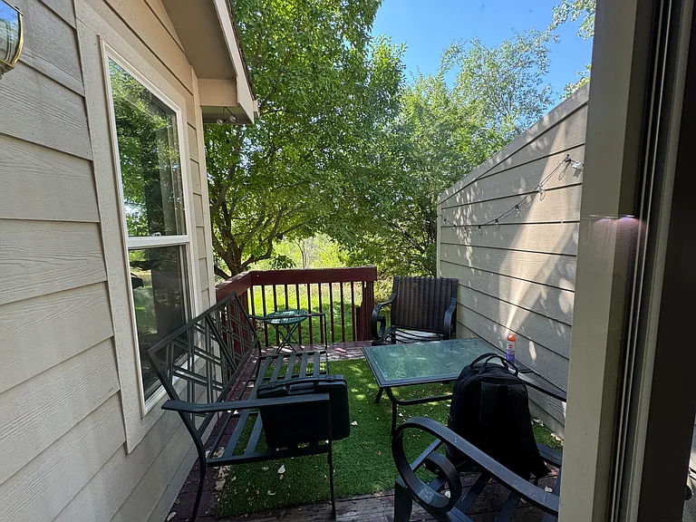 1637 Westbridge Dr #H3 — Photo 2