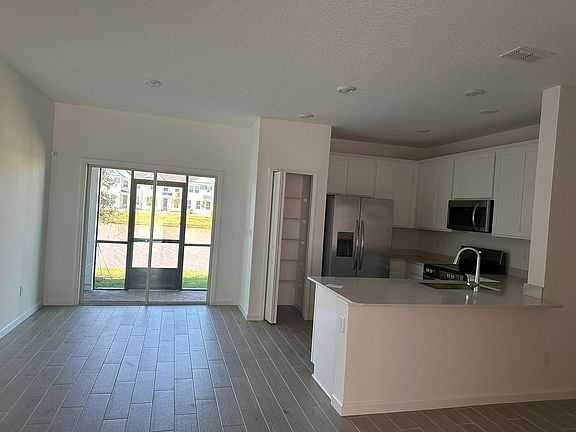 4th image of 41 Carmella Ct