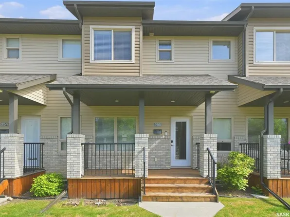 256 Maningas BEND, Saskatoon, SK S7W 0P5