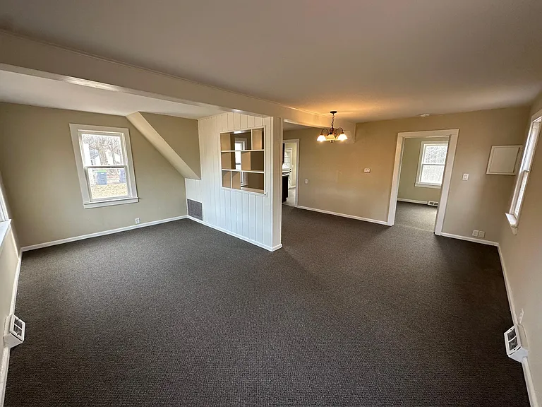 9875 Midland Rd — Photo 4