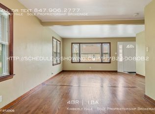 725 Stewart Ave, Elgin, IL 60120