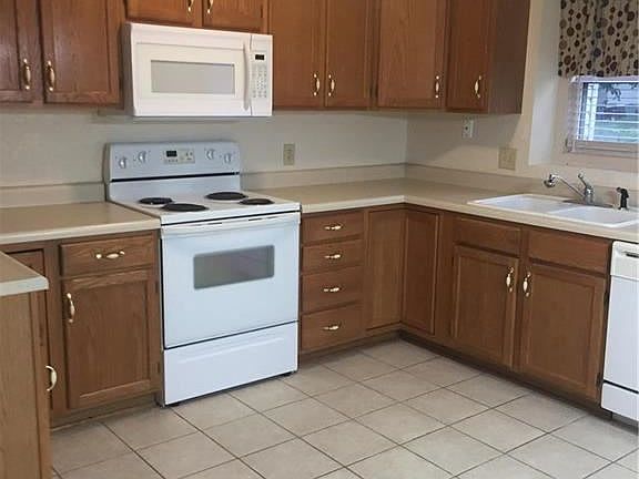 5th image of 2601 Cypress Ave