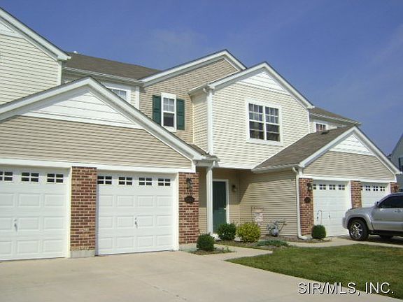 2nd image of 2066 Celebration Park Cir
