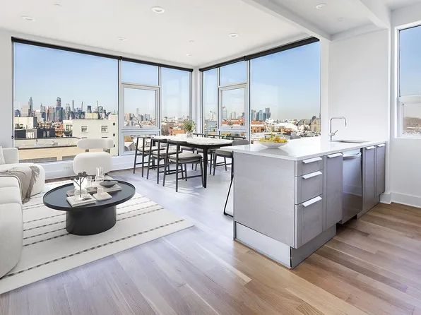126 Newton St Unit 7A, Brooklyn, NY 11222